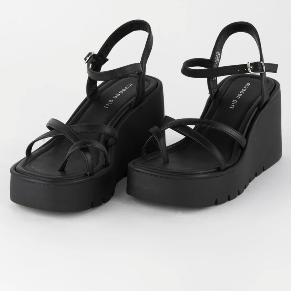 Madden Girl Volt Wedge
